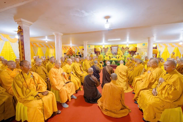 Trang nghiêm khóa lễ tưởng niệm
