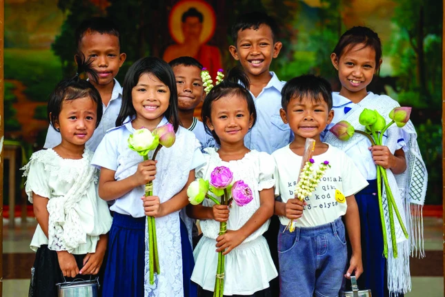 Lễ hội Pchum Ben là dịp để con cháu cùng trở về tưởng nhớ tổ tiên