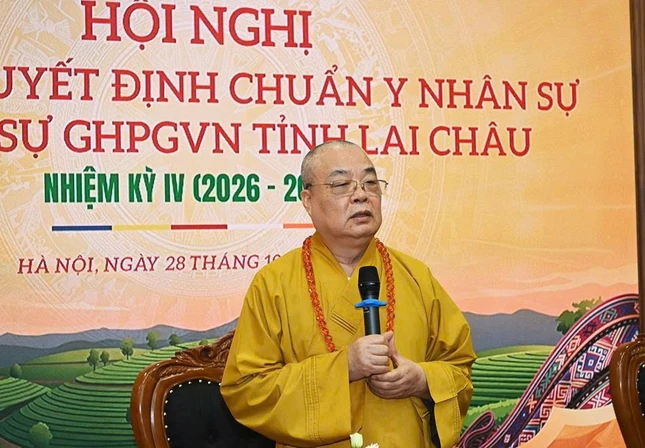Trưởng lão Hòa thượng Thích Thanh Nhiễu phát biểu chỉ đạo