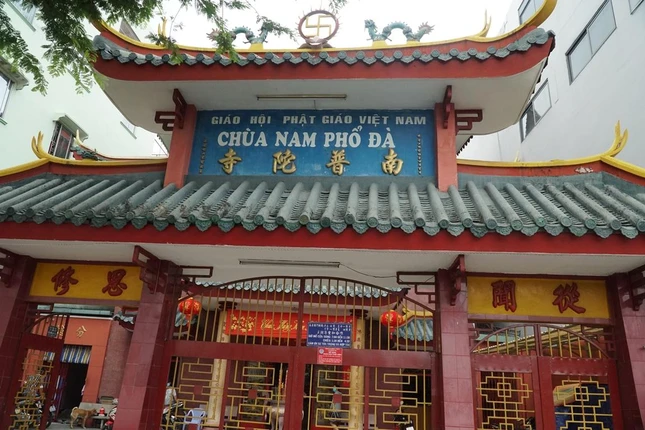 Chùa Nam Phổ Đà do cố Hòa thượng Thống Lương và cố Hòa thượng Thanh Tuyền lập năm 1945