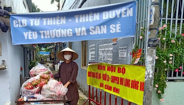 Câu lạc bộ Thiện Duyên chia sẽ yêu thương trong mùa dịch Câu lạc bộ Thiện Duyên chia sẽ yêu thương trong mùa dịch