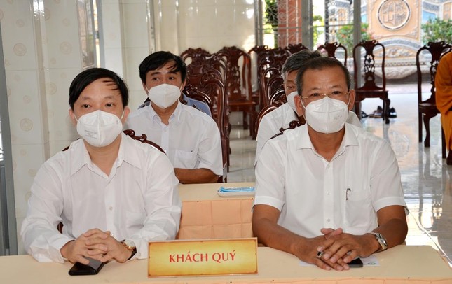 Lãnh đạo chính quyền quận tham dự và góp ý cho phiên chính thức ngày mai