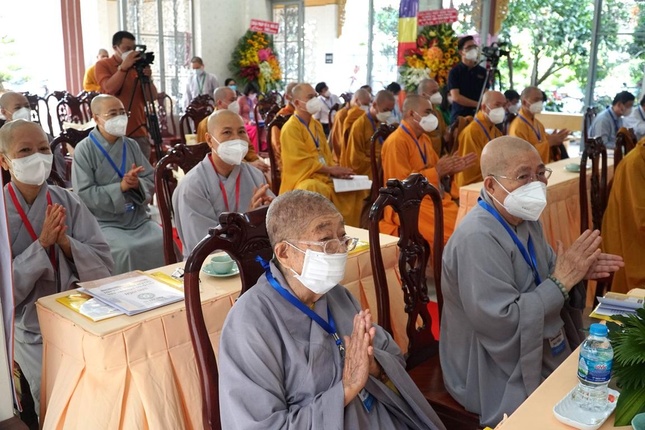 Ni trưởng Thích nữ Như Đức tham dự đại hội