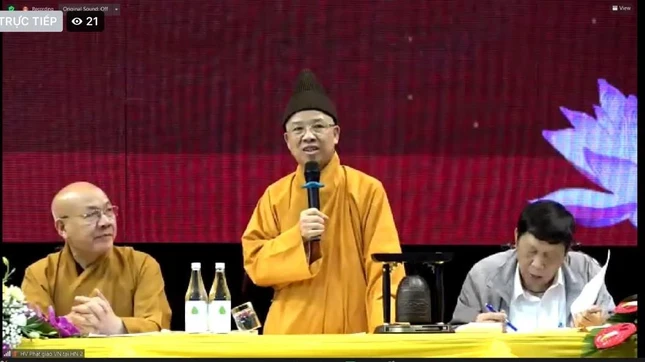Hòa thượng Thích Thanh Quyết điều hành phiên hội thảo Hòa thượng Thích Thanh Quyết điều hành phiên hội thảo