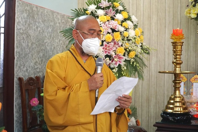 Đại đức Thích Lệ Tâm phát biểu cảm tạ