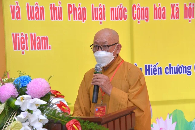 Hòa thượng Thích Huệ Thông, Quyền Trưởng ban Trị sự quận Bình Tân phát biểu khai mạc