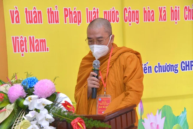 Thượng tọa Thích Thiện Hạnh trình danh sách dự kiến tân Ban Trị sự Phật giáo quận nhiệm kỳ mới