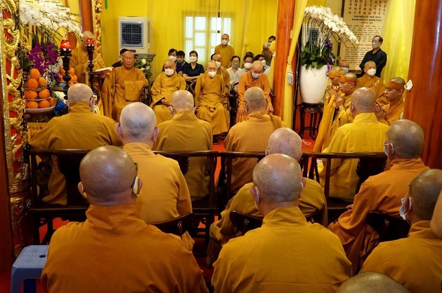 Chư tôn giáo phẩm chứng minh tham lễ truy niệm sáng nay