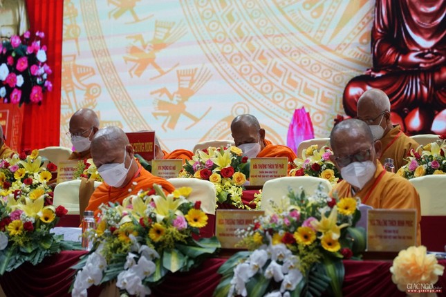 Chư tôn đức chứng minh và chủ tọa phiên trù bị