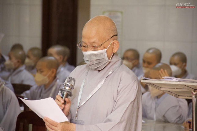 Ni trưởng Thích nữ Như Đức, Phó Chánh chủ khảo đọc đề thi dành cho giới tử Tỳ-kheo-ni