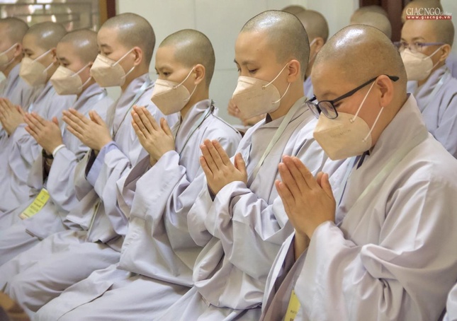 Lắng nghe những lời giáo giới trước khi bước vào kỳ khảo hạch