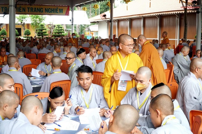 Mỗi khu vực thi đều có chư tôn đức Ban Giám khảo