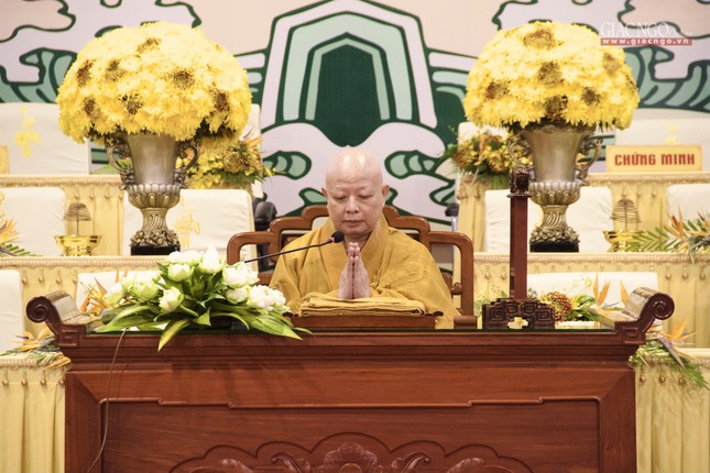 Hòa thượng Thích Lệ Trang giáo giới và hướng dẫn các nghi thức khi thọ giới cho các giới tử Hòa thượng Thích Lệ Trang giáo giới và hướng dẫn các nghi thức khi thọ giới cho các giới tử