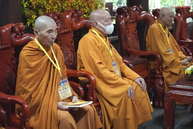 Tam sư truyền giới Tỳ-kheo