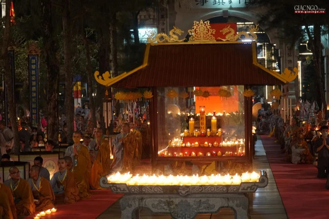 Thuyết U minh giới thể hiện tâm từ và nguyện lực độ sanh của chư Phật