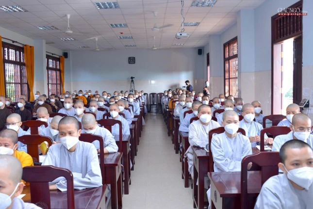 155 các Ni sinh tham gia tuyển sinh khóa XVII