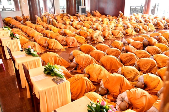 Những lỗi lầm, nương nơi sự chí thành sám hối mà được thanh tịnh Những lỗi lầm, nương nơi sự chí thành sám hối mà được thanh tịnh