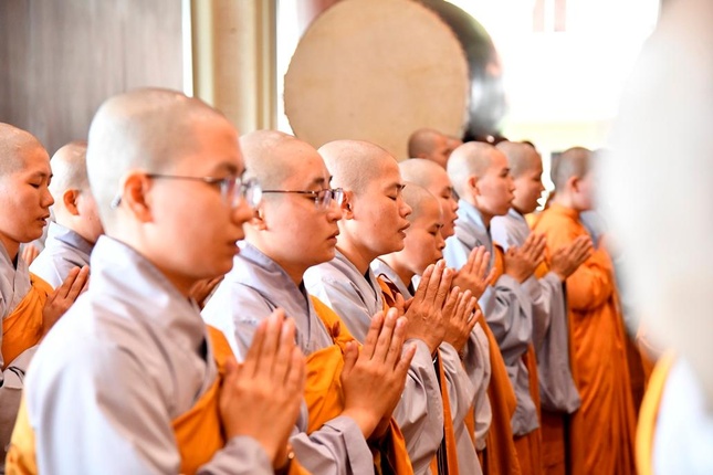 Thời khóa miên mật nhằm tịnh hóa thân tâm Thời khóa miên mật nhằm tịnh hóa thân tâm