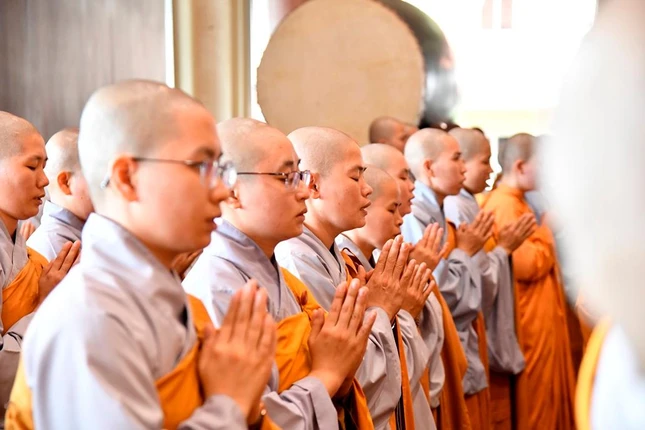 Thời khóa miên mật nhằm tịnh hóa thân tâm