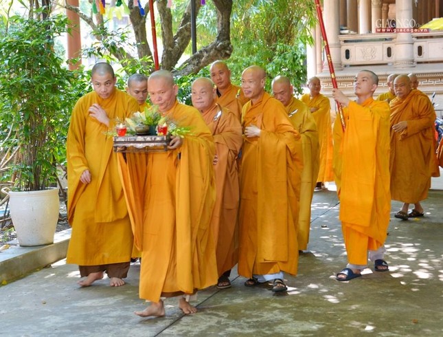 Hòa thượng Thích Thiện Nhơn, Chủ tịch Hội đồng Trị sự cùng chư tôn đức quang lâm Hòa thượng Thích Thiện Nhơn, Chủ tịch Hội đồng Trị sự cùng chư tôn đức quang lâm