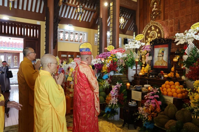 Hòa thượng Thích Huệ Chúc truy tán trong lễ tưởng niệm