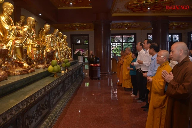 Phái đoàn lễ Tổ tại chùa Thanh Tâm