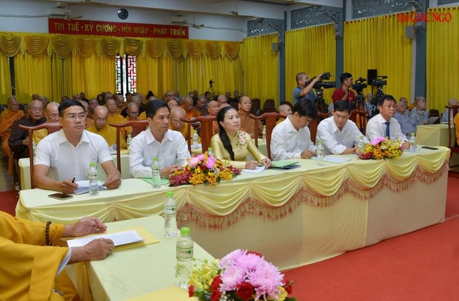 Lãnh đạo chính quyền tham dự