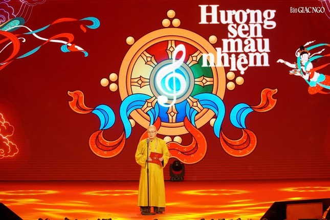 Thượng tọa Thích Minh Hiền phát biểu khai mạc