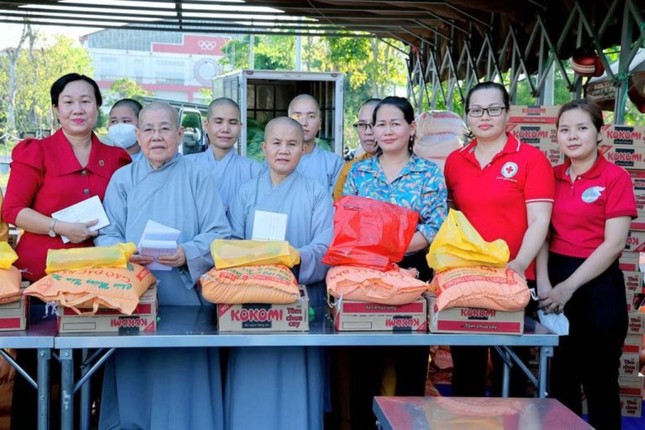 Lãnh đạo chính quyền huyện và xã tham dự - Ảnh: N Bảo Lãnh đạo chính quyền huyện và xã tham dự - Ảnh: N Bảo