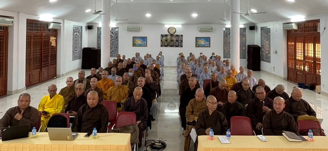 Chư Tăng Ni H.Bình Chánh tham dự khóa tập huấn Chư Tăng Ni H.Bình Chánh tham dự khóa tập huấn