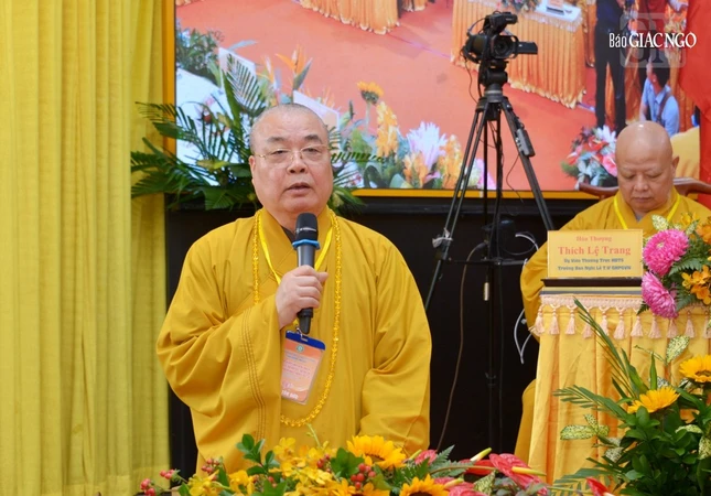 Hòa thượng Thích Thanh Nhiễu phát biểu cảm tạ