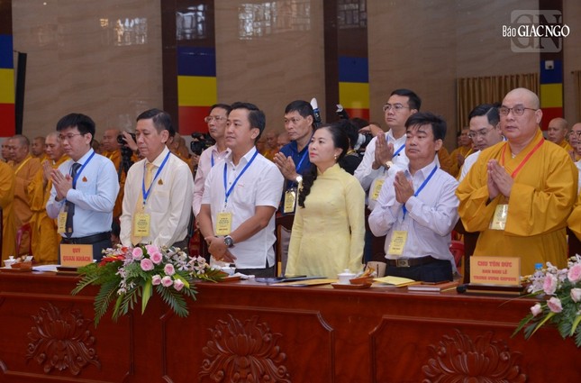 Lãnh đạo chính quyền T.Ư, thành phố và địa phương tham dự