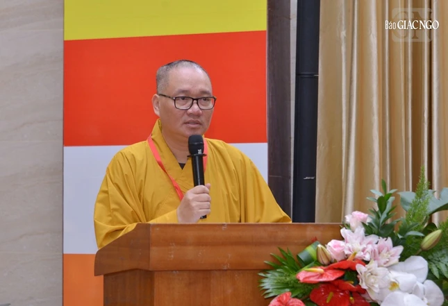 Thượng tọa Thích Thanh Lợi trình kế hoạch dự thảo hoạt động của Ban Nghi lễ T.Ư