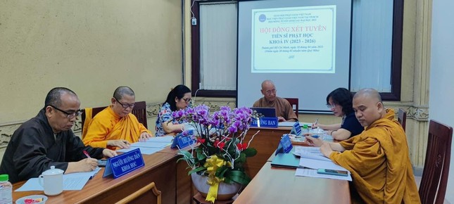 Hòa thượng Thích Tâm Đức làm Trưởng ban xét duyệt đề cương của nghiên cứu sinh Ngọc Tâm