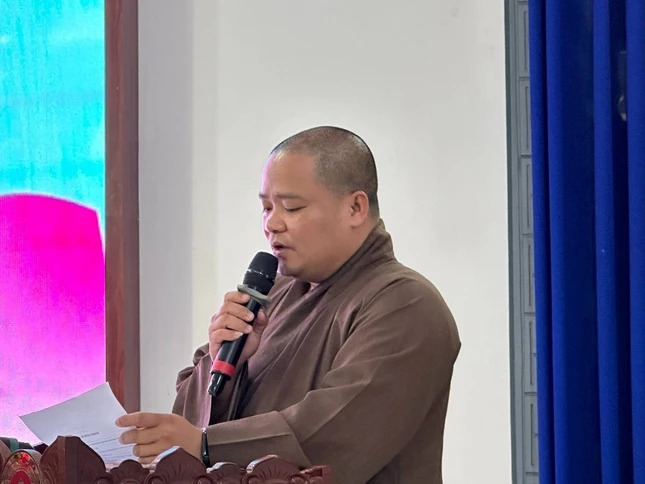Đại đức Thích Quang Hội trình kế hoạch