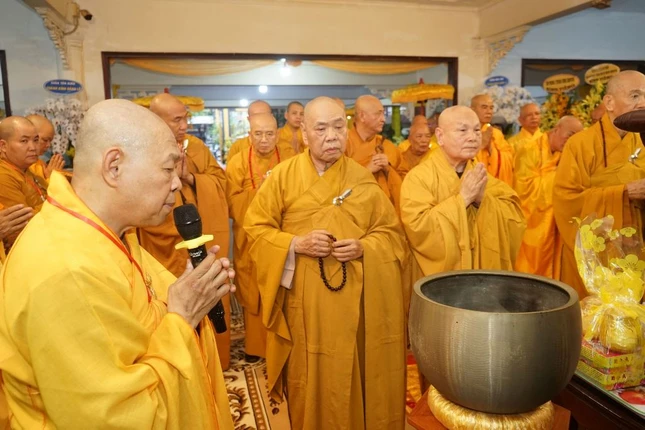 Hòa thượng Thích Từ Nghiêm dâng lời cảm tạ