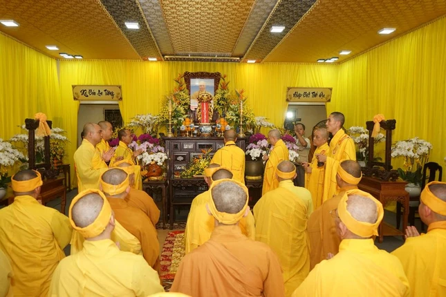 Sau khi trà-tỳ, thỉnh Giác linh an vị tại chùa Thanh Hà để môn đồ pháp quyến phụng thờ