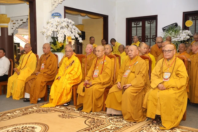 Chư tôn giáo phẩm Hội đồng Trị sự