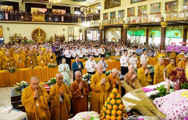 Khóa lễ tụng kinh Khánh đản