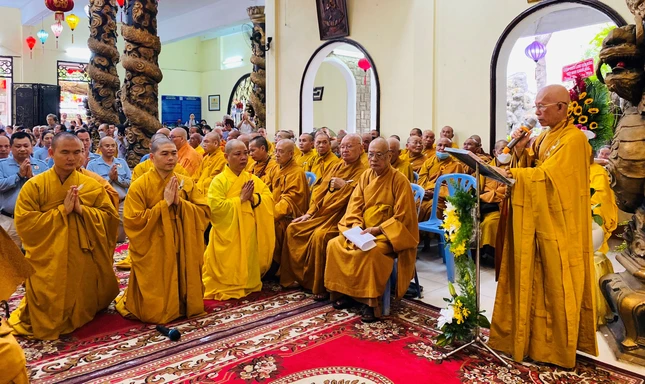 Nguyện làm sáng danh chốn tổ, như trái tim bất diệt giữa dòng sinh diệt