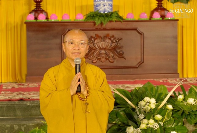 Thượng tọa Thích Nhật Từ phát biểu khai mạc