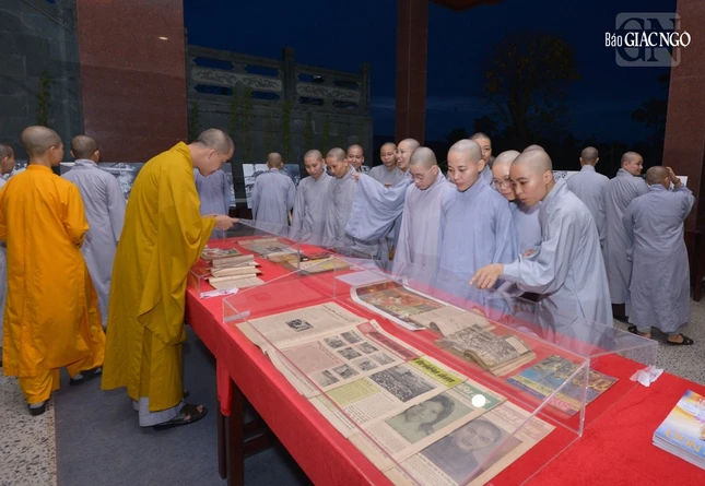 Tăng, Ni tìm hiểu các tư liệu báo chí về Pháp nạn năm 1963