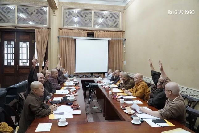 Chư tôn đức biểu quyết chiến lược phát triển Học viện trong tương lai