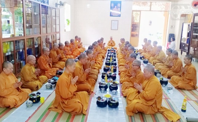 Đại chúng thọ trai Đại chúng thọ trai