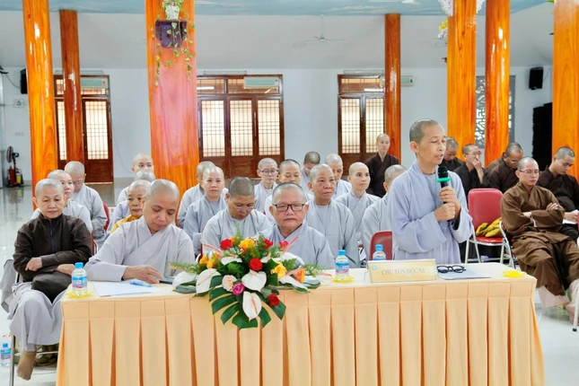 Trao đổi thêm về các chương trình hoạt động của Phật giáo địa phương