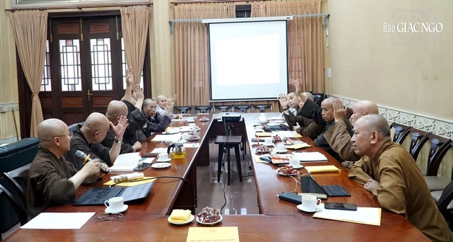 Chư tôn đức biểu quyết một số vấn đề trong đào tạo ở hệ cử nhân và thạc sĩ