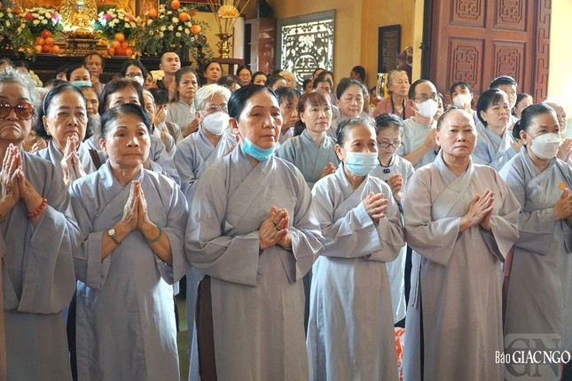 Phật tử tham dự lễ tưởng niệm