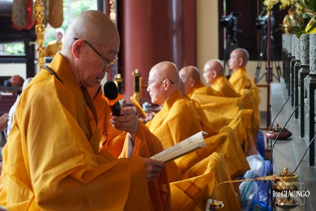 Hòa thượng Thích Hiển Đức, Yết-ma khải thỉnh mười phương chư Phật chứng minh