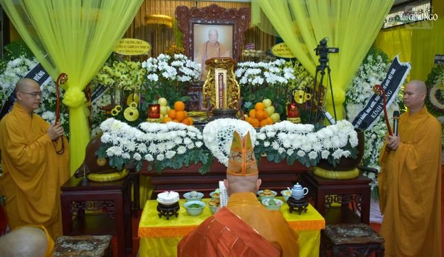 Khải bạch cung thỉnh giác linh triều Phật, yết tổ trước khi tống cửu nhập tháp