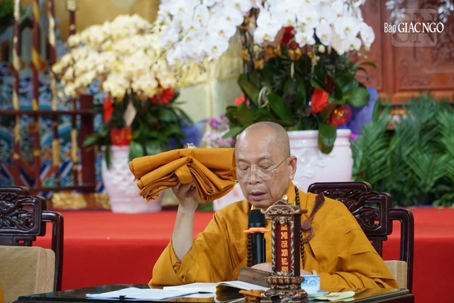 Thượng tọa Thích Huệ Khai, Yết-ma đàn Sa-di truyền y